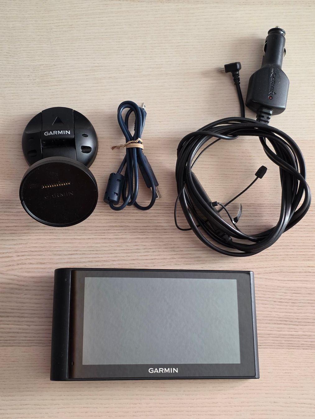 Garmin Navigatori: Garmin GPS Nüvicam Auto Camper PW – Difettoso da Stein SG venduto da nxr_vzv9