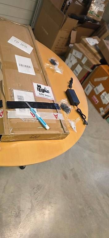 Lampen: LED Reklame 2x – Neu und originalverpackt aus Arbon von Secretpacks-SchLau 2