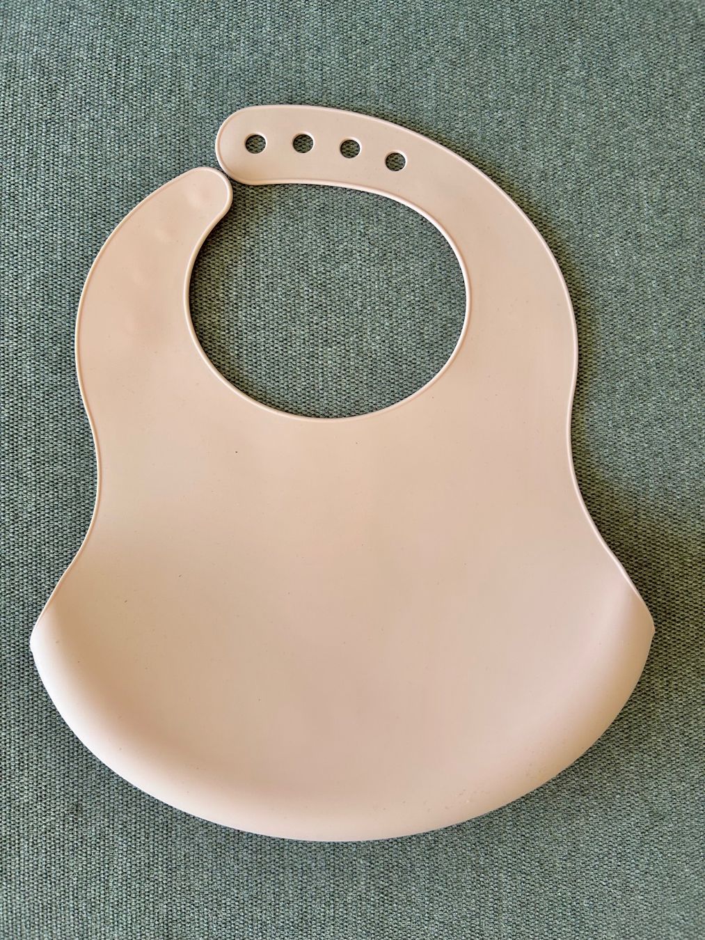 Baby-Mahlzeiten: Babylatz | Trixie pink – Gebraucht aus Zürich von Hermia 1