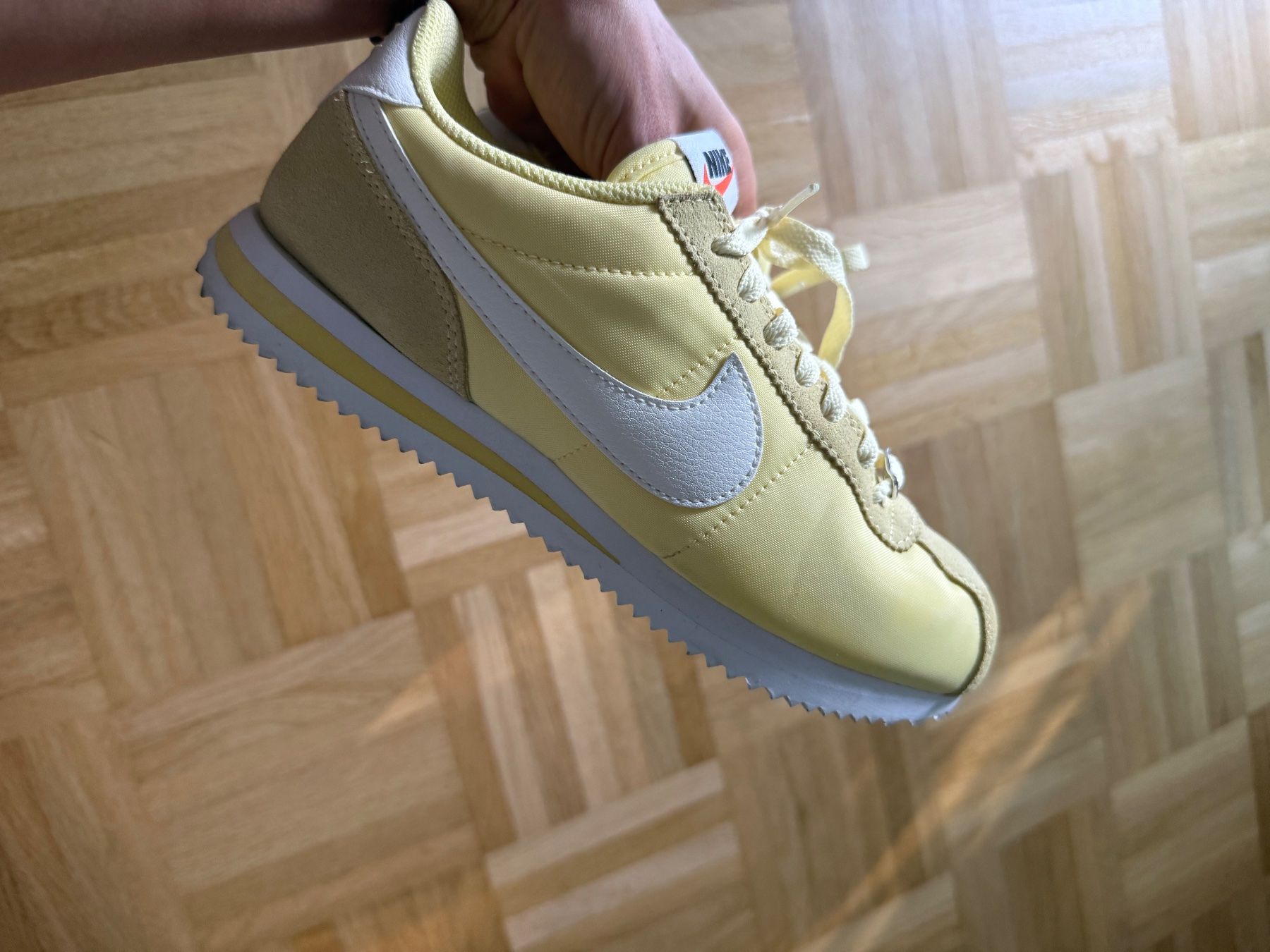 Nike Scarpe da donna: Nike Cortez butteryellow – Nuovo (secondo la descrizione) da Kreuzlingen venduto da MB-