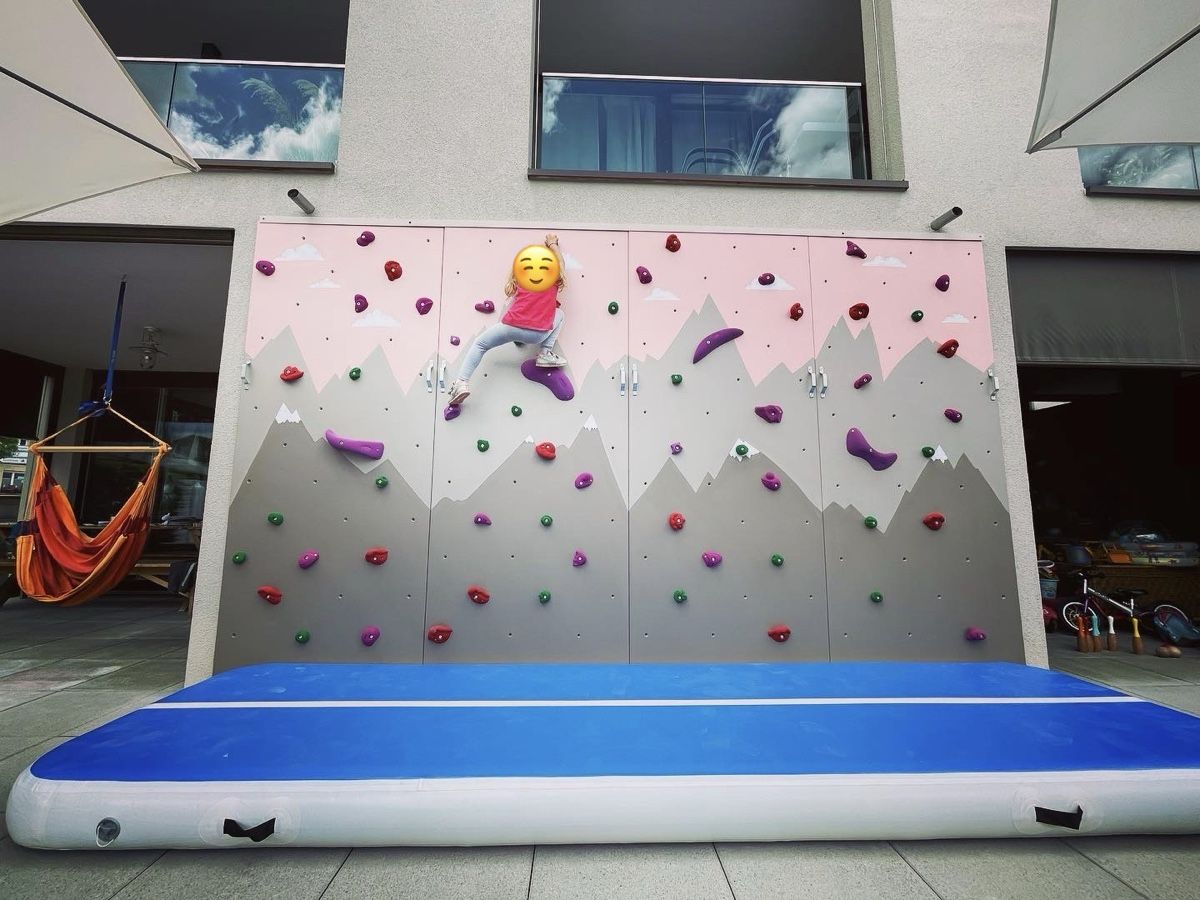 Pareti & prese d'arrampicata: Kletterwand inkl. Turnmatte 5m – Usato da Uetendorf venduto da mida04