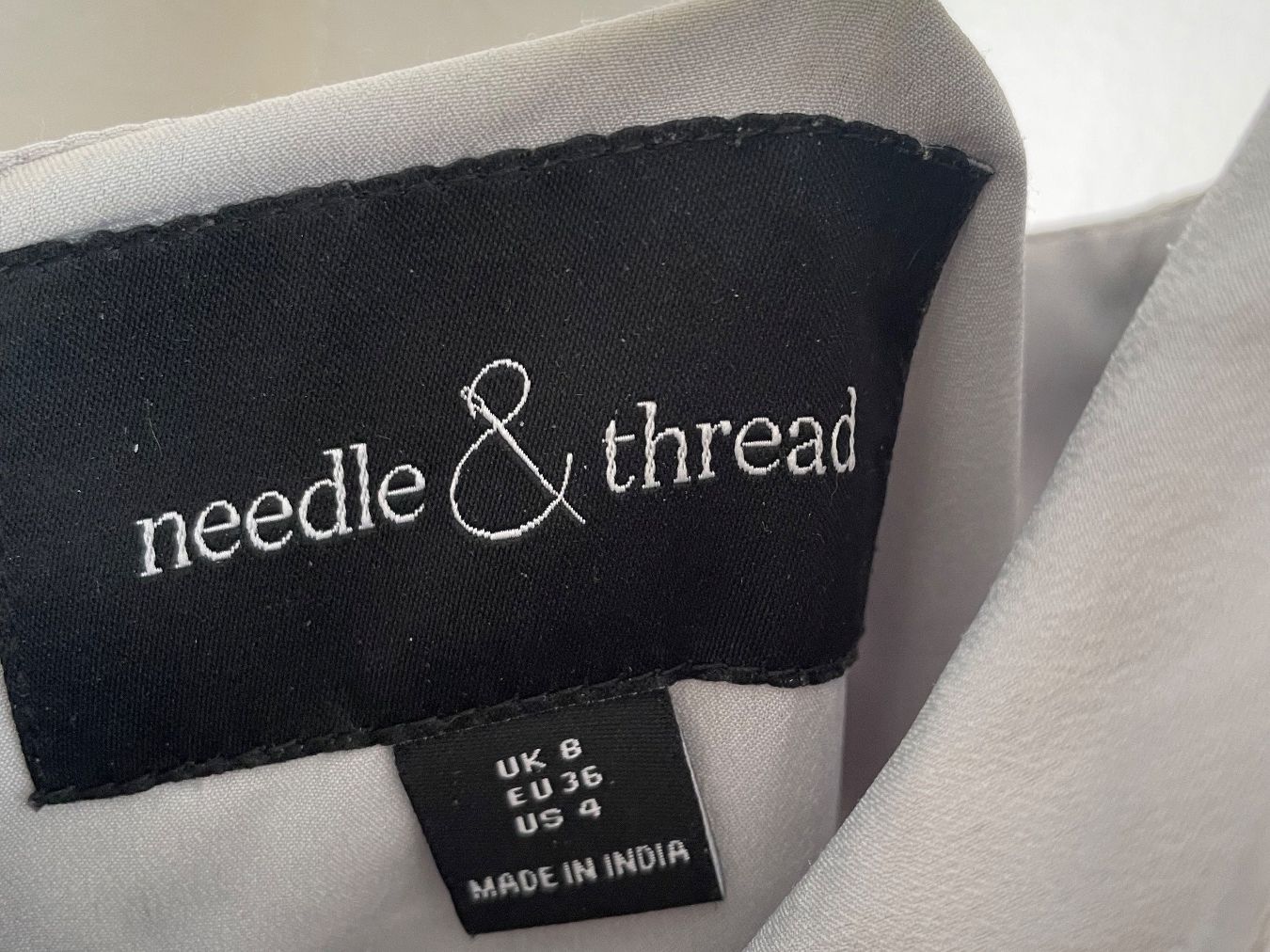 Kleider: Designerkleid Needle & Thread, 34-36, Grau-Blau 💐 – Gebraucht aus Bern von the_g6st 8