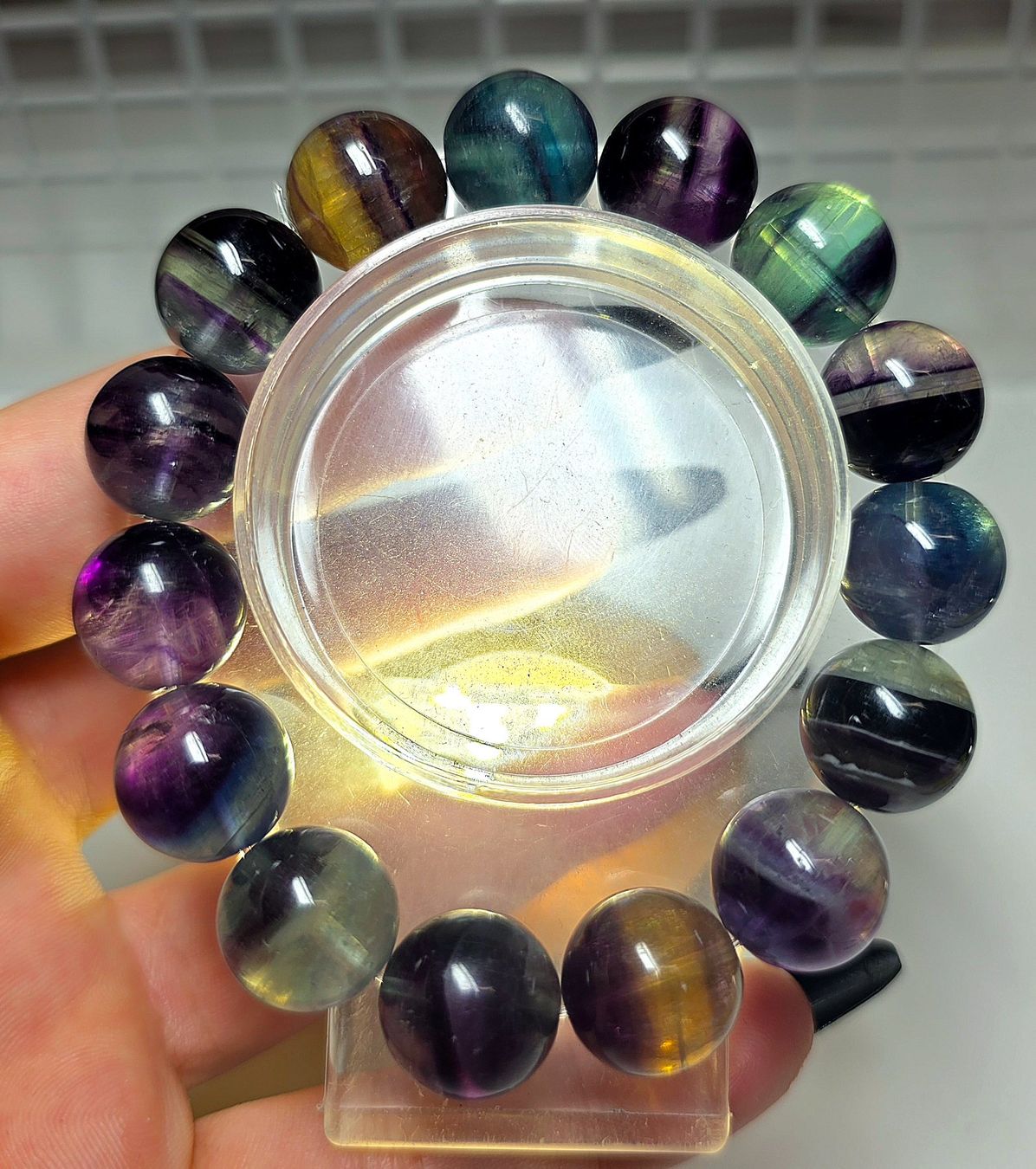 Minerali & Pietre curative: Regenbogenfluorit Armband A 14mm – Nuovo e nell'imballaggio originale da Matzingen venduto da Shay_Crystalz