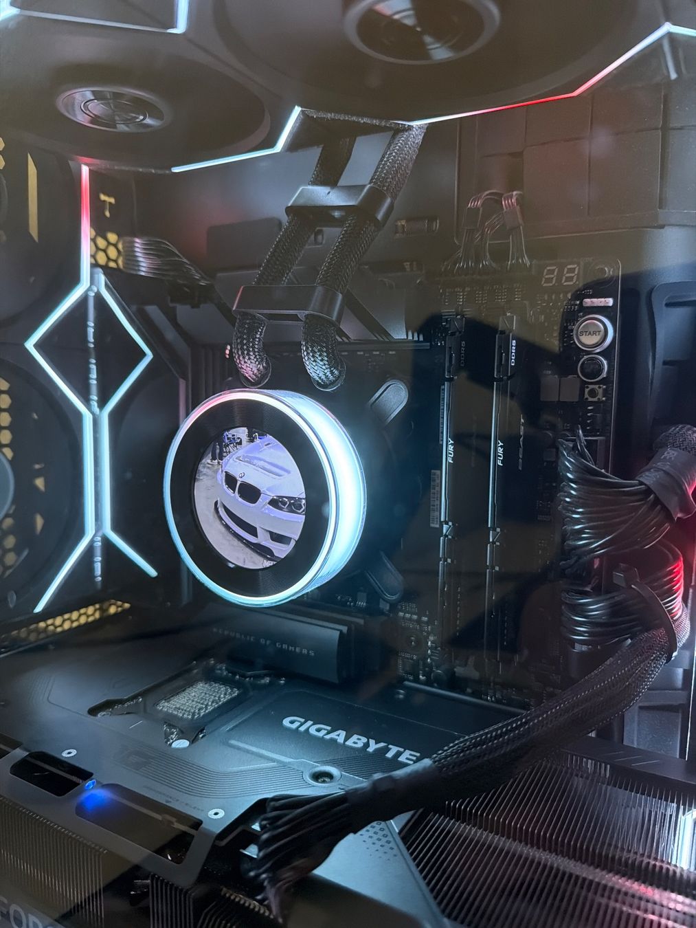 PC: Gaming PC (R7 9800X3D, 5080) – Usato da Hitzkirch venduto da Milosz224 2