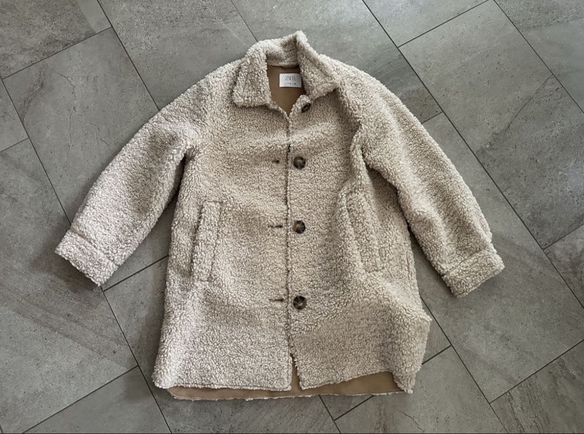 Vestes & Manteaux: Teddy Mantel Zara  – D'occasion à Ebikon par nat_jzh5