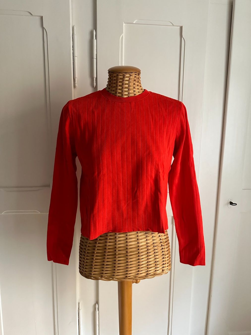 Mango Pullover & Sweatshirts: MANGO - Pullover rot S – Gebraucht aus Zürich von Diazaio