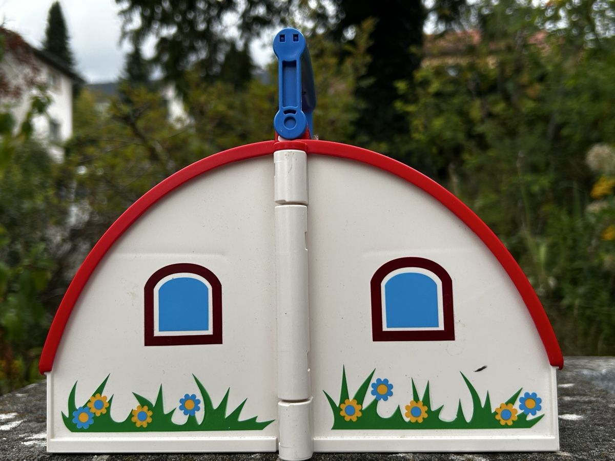 Playmobil Giocattoli: Playmobil-Garage oder Stall mit Pferd und Figur – Usato da Lengnau BE venduto da AgriOttu 1