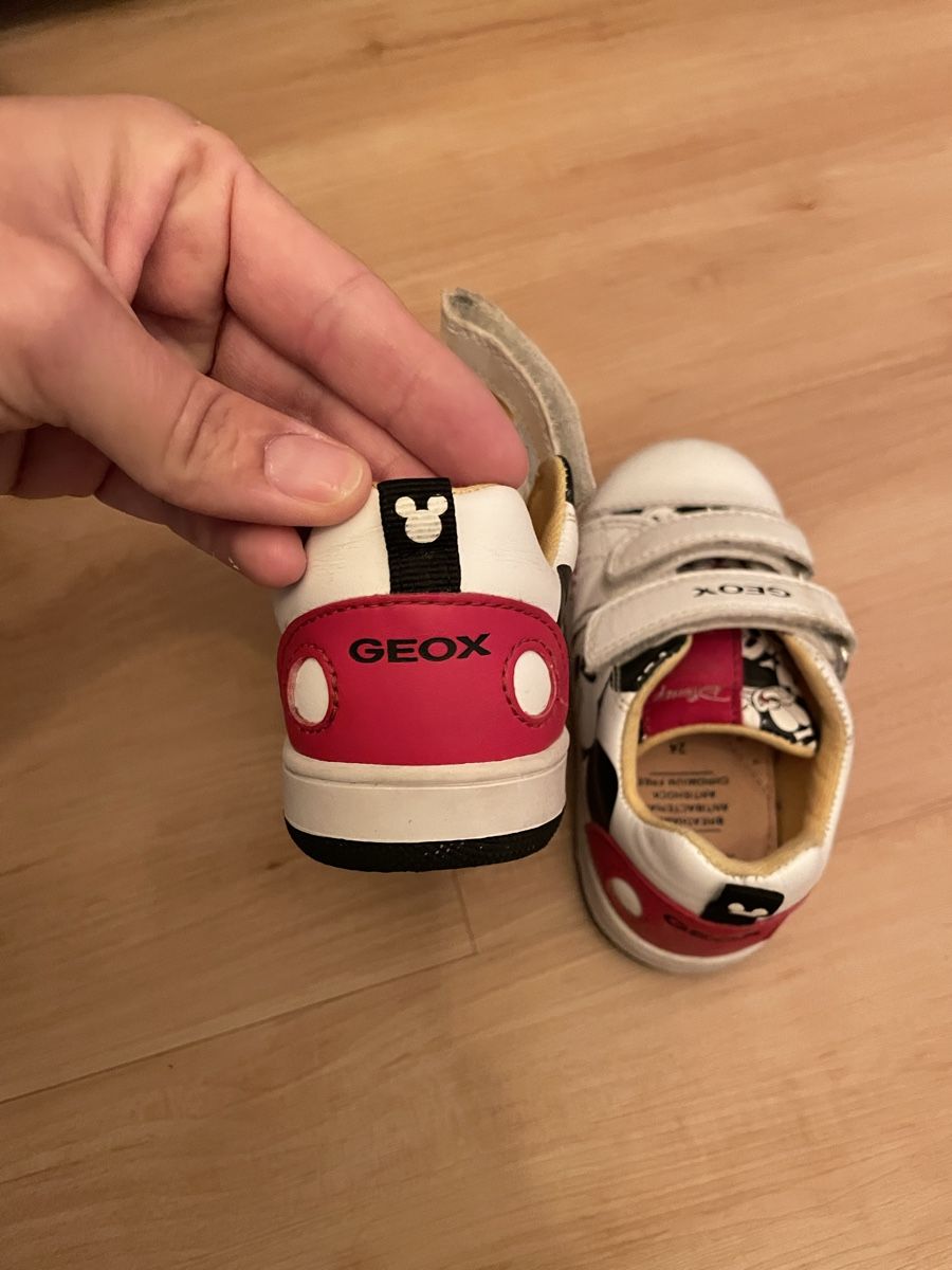 Geox Chaussures garçon: Geox Disney Kinderschuhe, Gr. 24 – D'occasion à Ried b. Kerzers par yas_p7th 2