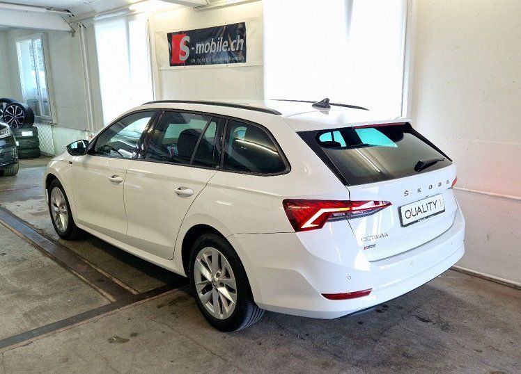 Skoda Automobili: SKODA Octavia Combi 2.0 TDI DSG Style – Usato da Schenkon venduto da S-Mobile 2