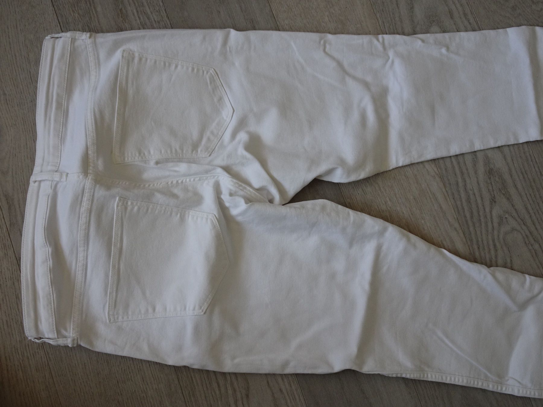 Jeans: Stretch Jeans weiss, slim, Gr. 40 – Usato da Winterthur venduto da Riiita 1