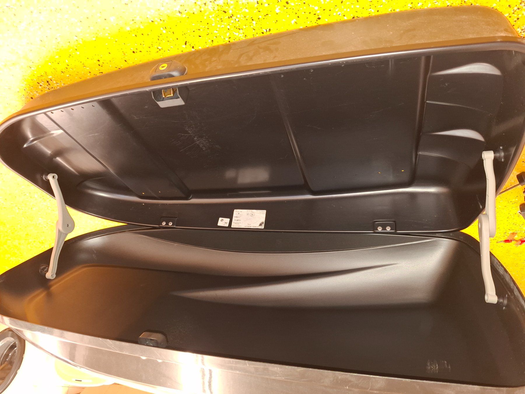 G3 Dachboxen: Dachbox mit träger – Gebraucht aus Flumenthal von Moschtopfu 1