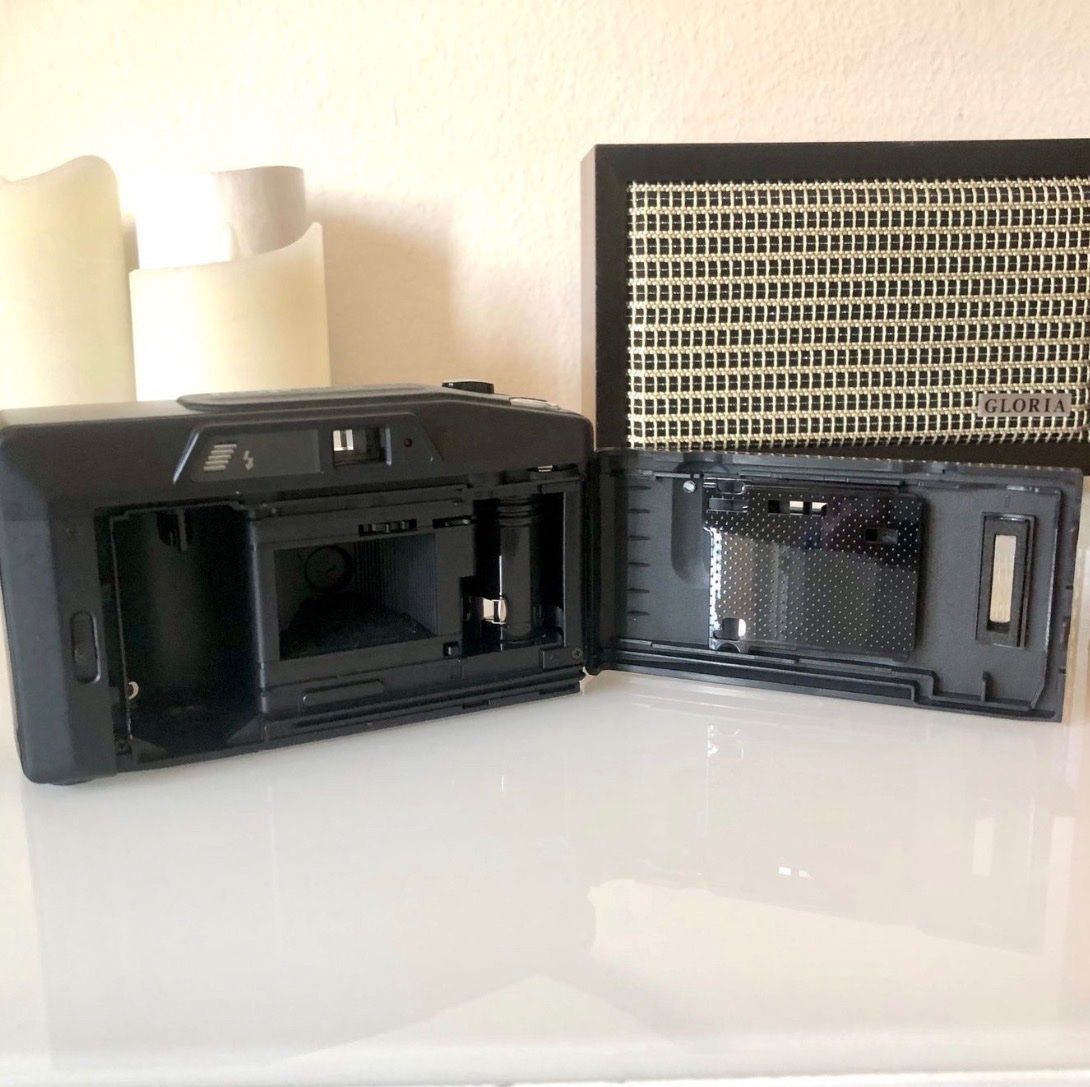 Konica Kamera: Vintage Konica Pop EF-20 Analogkamera – Gebraucht aus Bern von ln2 3