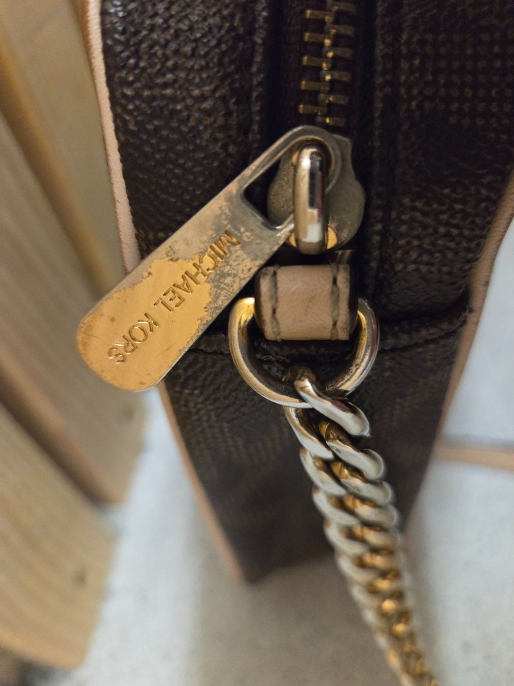 Michael Kors Borse da donna: MICHAEL KORS Tasche mit Portemonnaie – Usato da Emmen venduto da GrabandGo 7