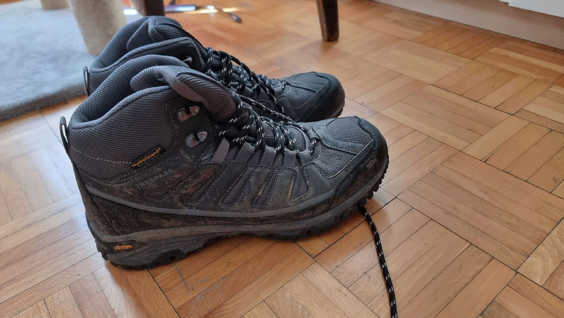Herrenschuhe: chaussures de marche – Gebraucht aus Carouge GE von mon_x9y7