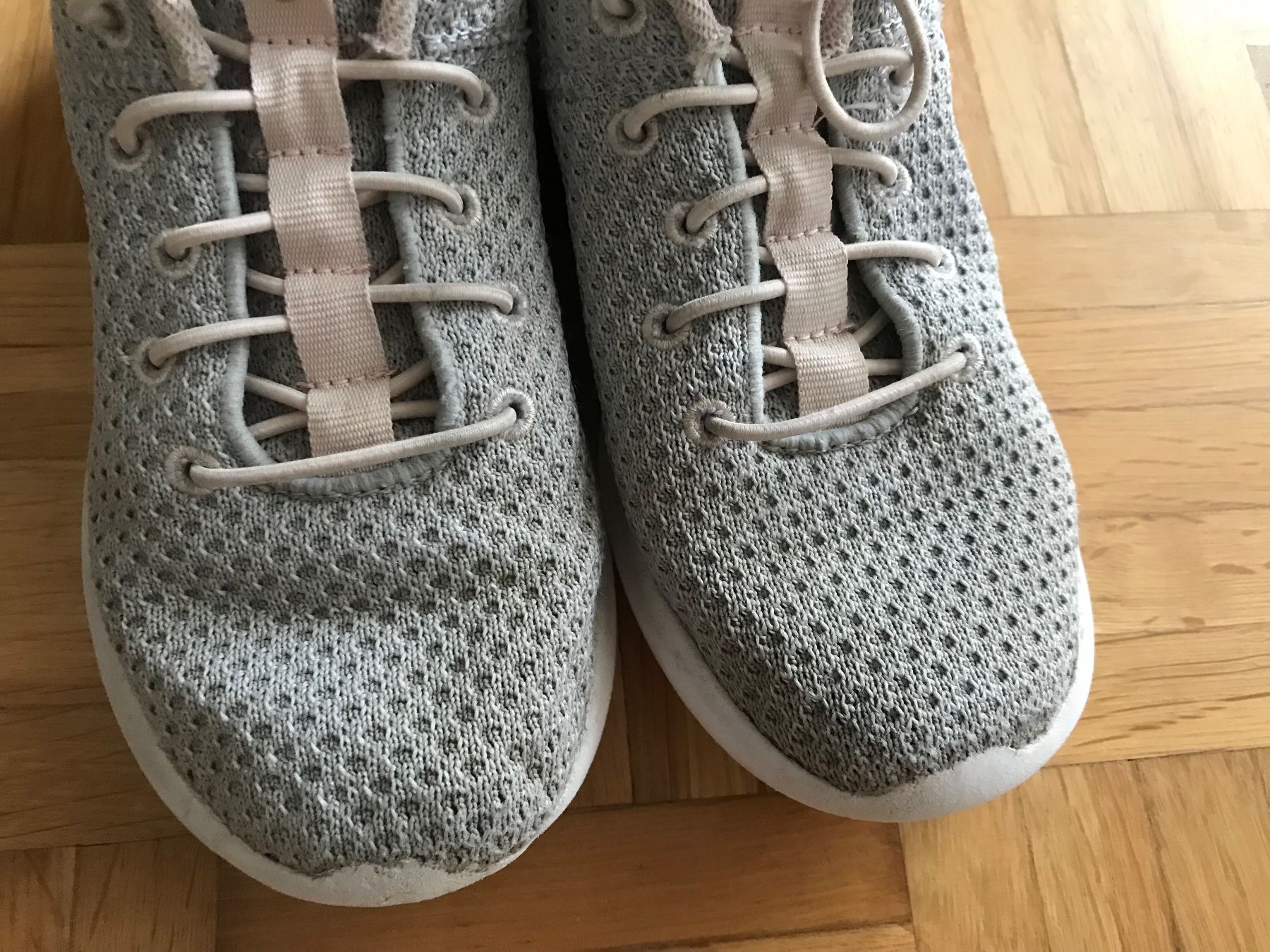 Scarpe per ragazze: Turnschuhe Sneaker von Beach Mountain Grösse 31 hellgrau – Usato da Emmenbrücke venduto da Hathor123 9