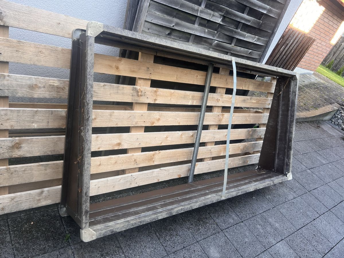 Vasi per fiori: Metall-Rahmen für (Hoch-)beet – Usato da Thun venduto da Siladi 1