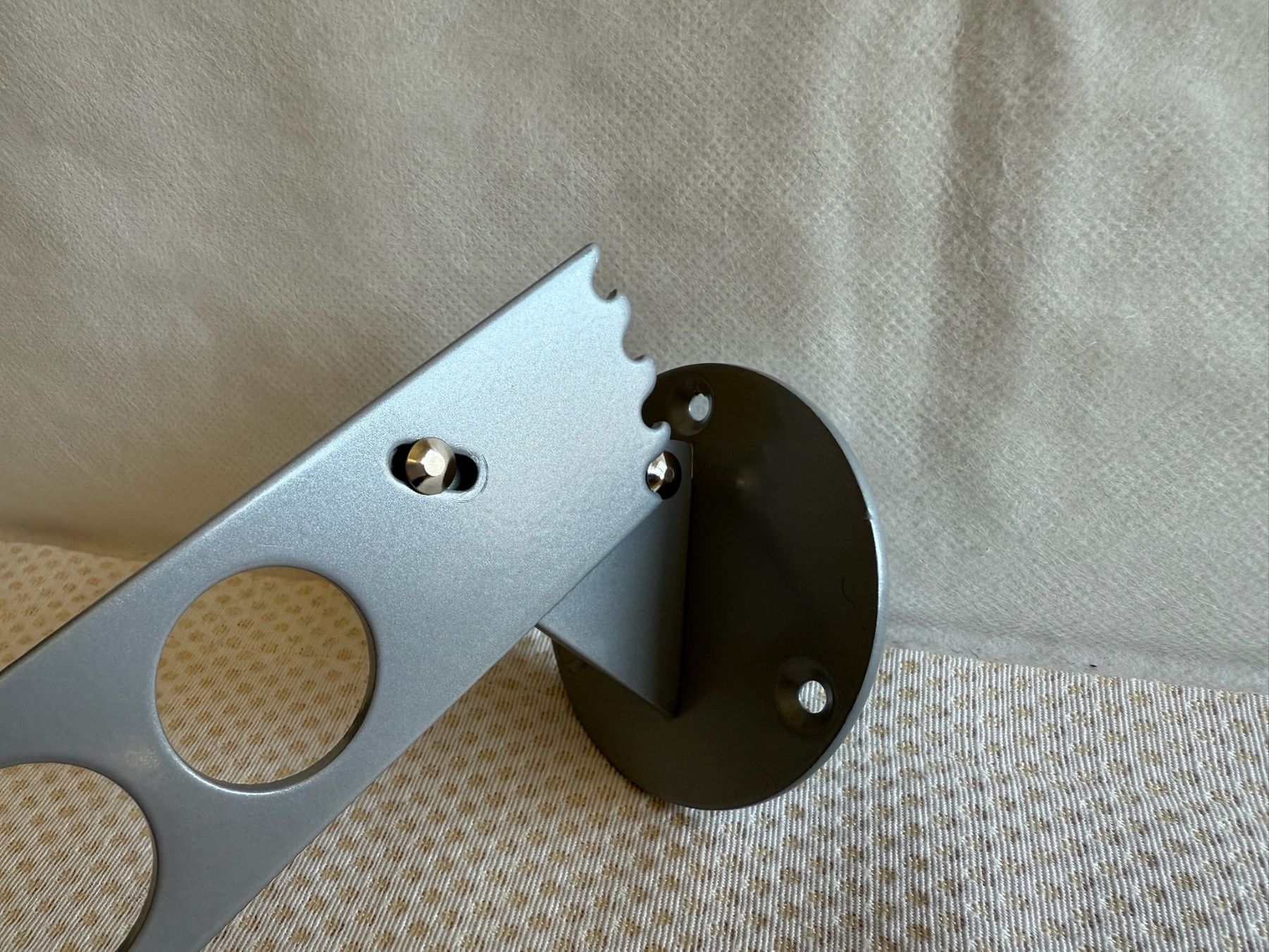 Appendiabiti: Porte-cintres pour balcon/intérieur – Usato da Sion venduto da accroshoes 2