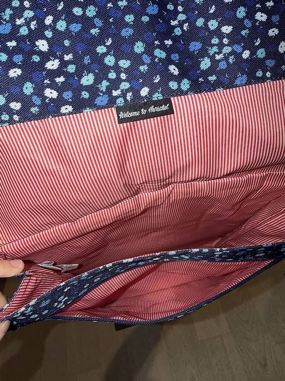 Zaini: Herschel Rucksack  Blau mit Blumenmuster – Usato da Hinwil venduto da zu_zuli 2