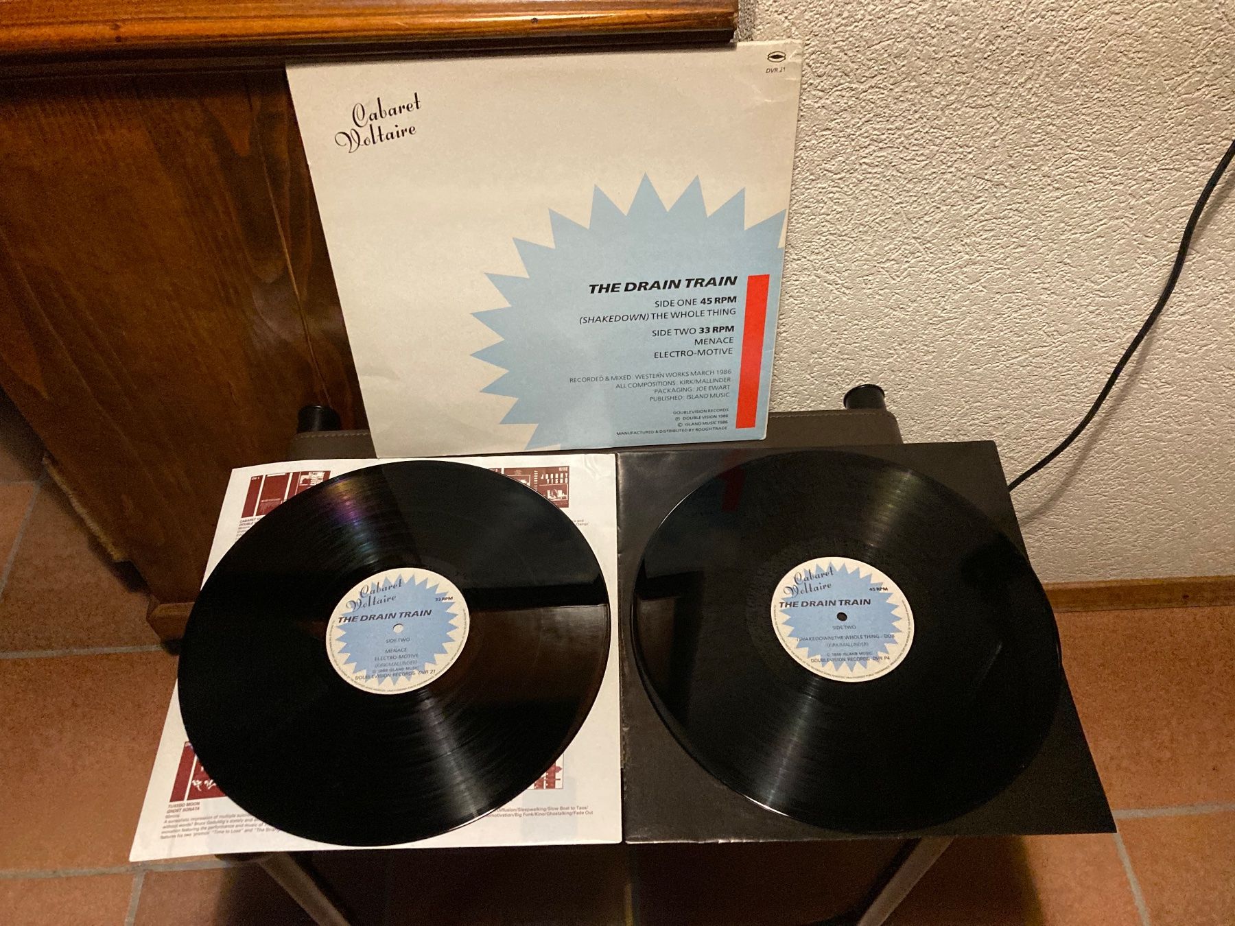 Dischi in vinile: Cabaret Voltaire - The Drain Train – Usato da Fribourg venduto da Karushi 1