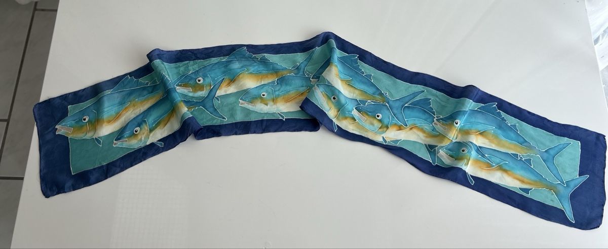 Foulard & Sciarpe: Silk Scarf Fish Print Blue Hand Painted Decorative used – Usato da Saland venduto da ele_vc96
