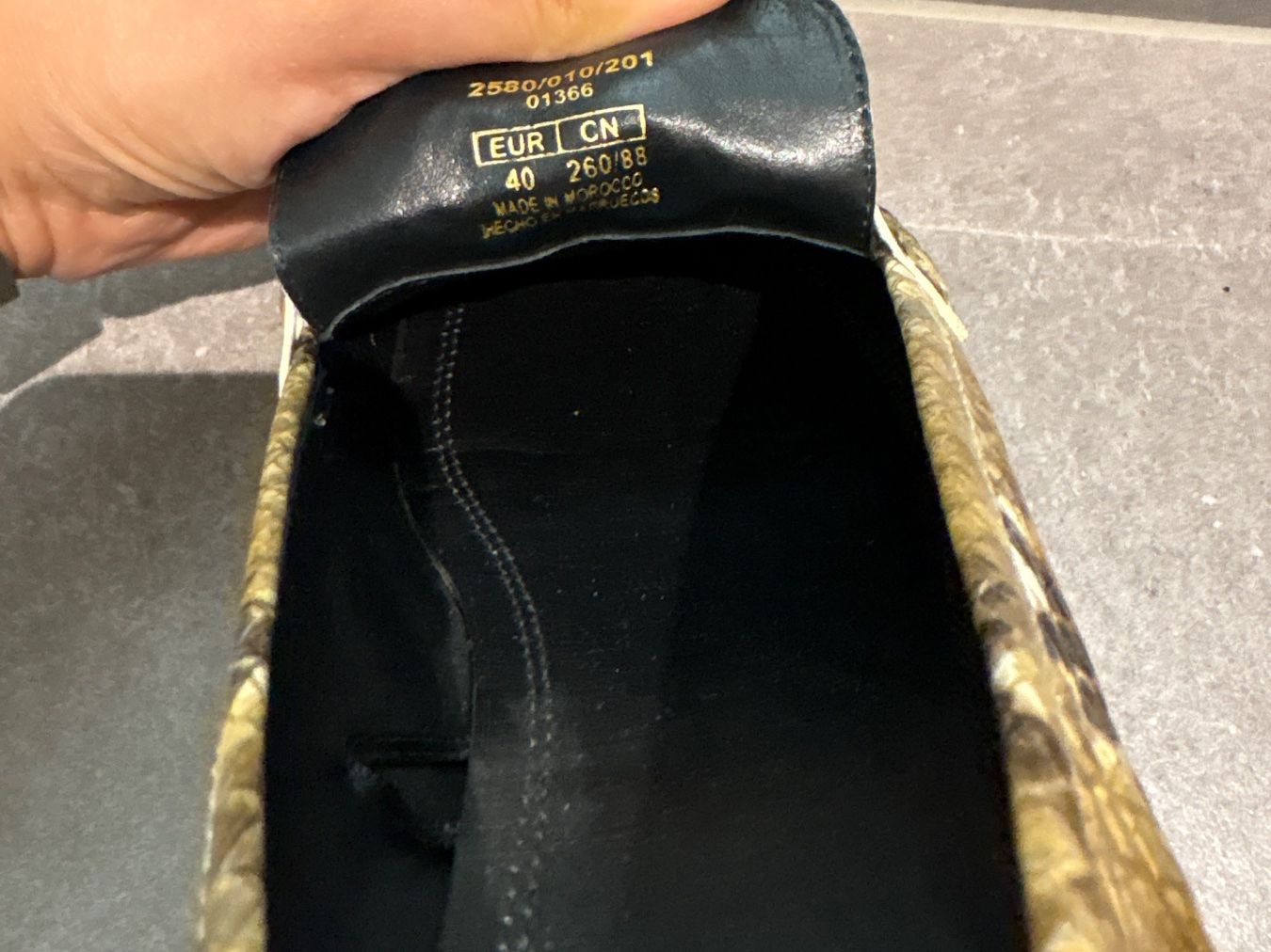 Zara Scarpe da donna: Zara Loafers Schlangenmuster Gr. 40 – Usato da Würenlos venduto da ili_mc7g 2