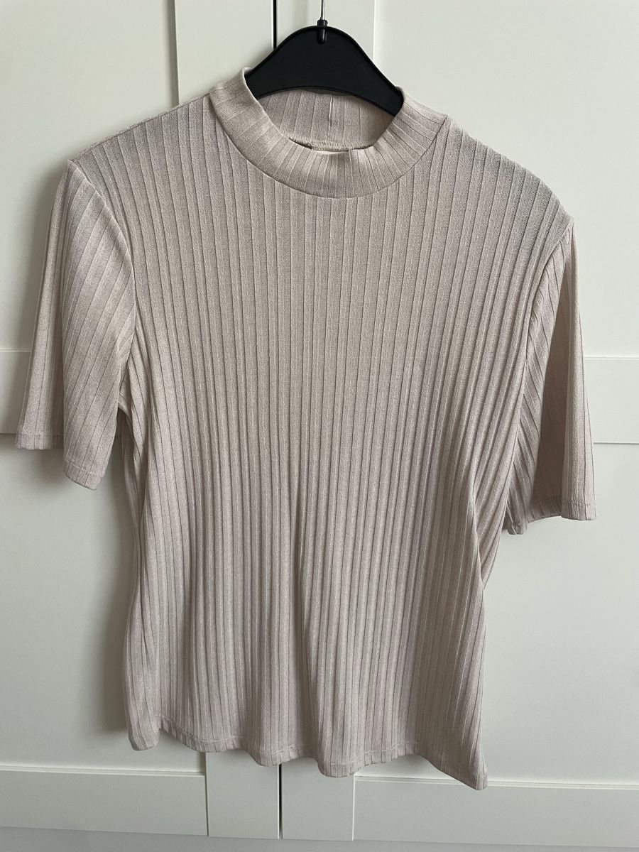 H&M T-shirt: H&M shirt, M/medium – Usato da Baden venduto da CeDe22