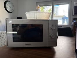 Panasonic NN-K12JMM Mikrowelle mit Grill | 20 L | 800 W
