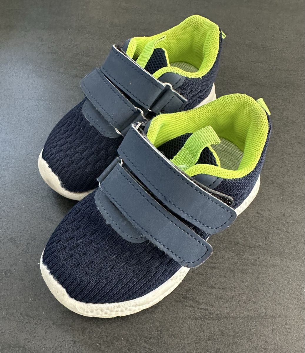 Chaussures garçon: Schuh Gr. 23 – Neuf (Voir description) à Stetten SH par mp_11