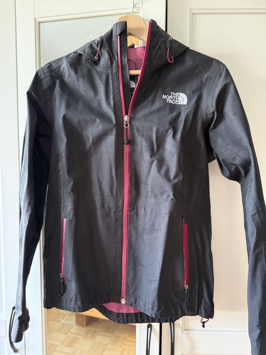 North Face Giacche: The North Face Damen Regenjacke, Grösse S – Nuovo (secondo la descrizione) da Muri b. Bern venduto da mar_q2qr 2