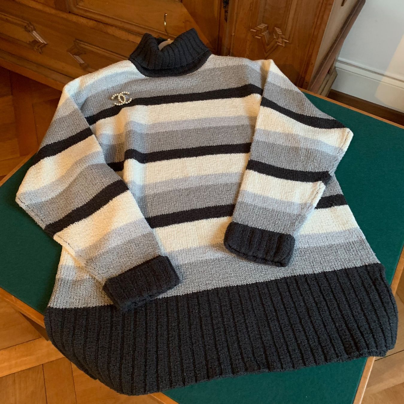 Maglioni & Felpe: VINTAGE COSMOS Pullover  Zustand: Perfekt wie NEU – Usato da Interlaken venduto da Bona55 8