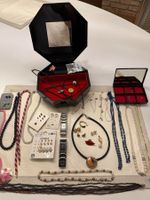 Posten Modeschmuck mit Schatulle, ab 29.—