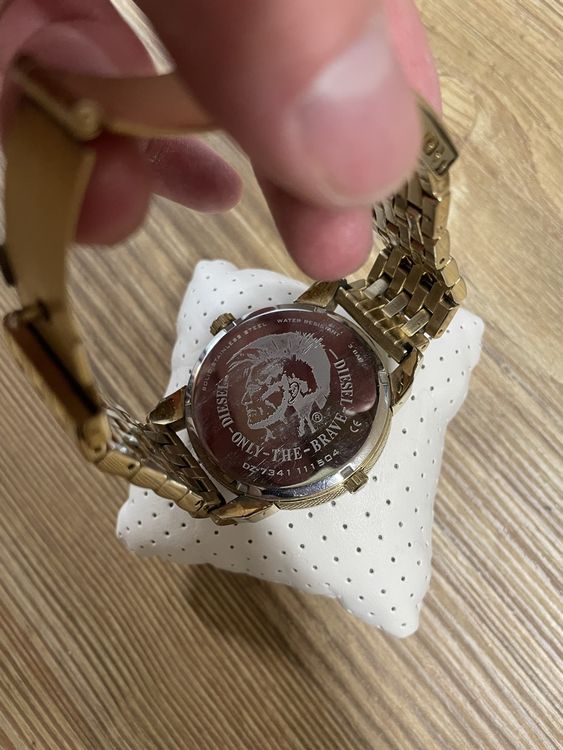 Diesel Orologi: Diesel Uhr, Gold, mit Box – Difettoso da Hombrechtikon venduto da LAGAVULIN 3