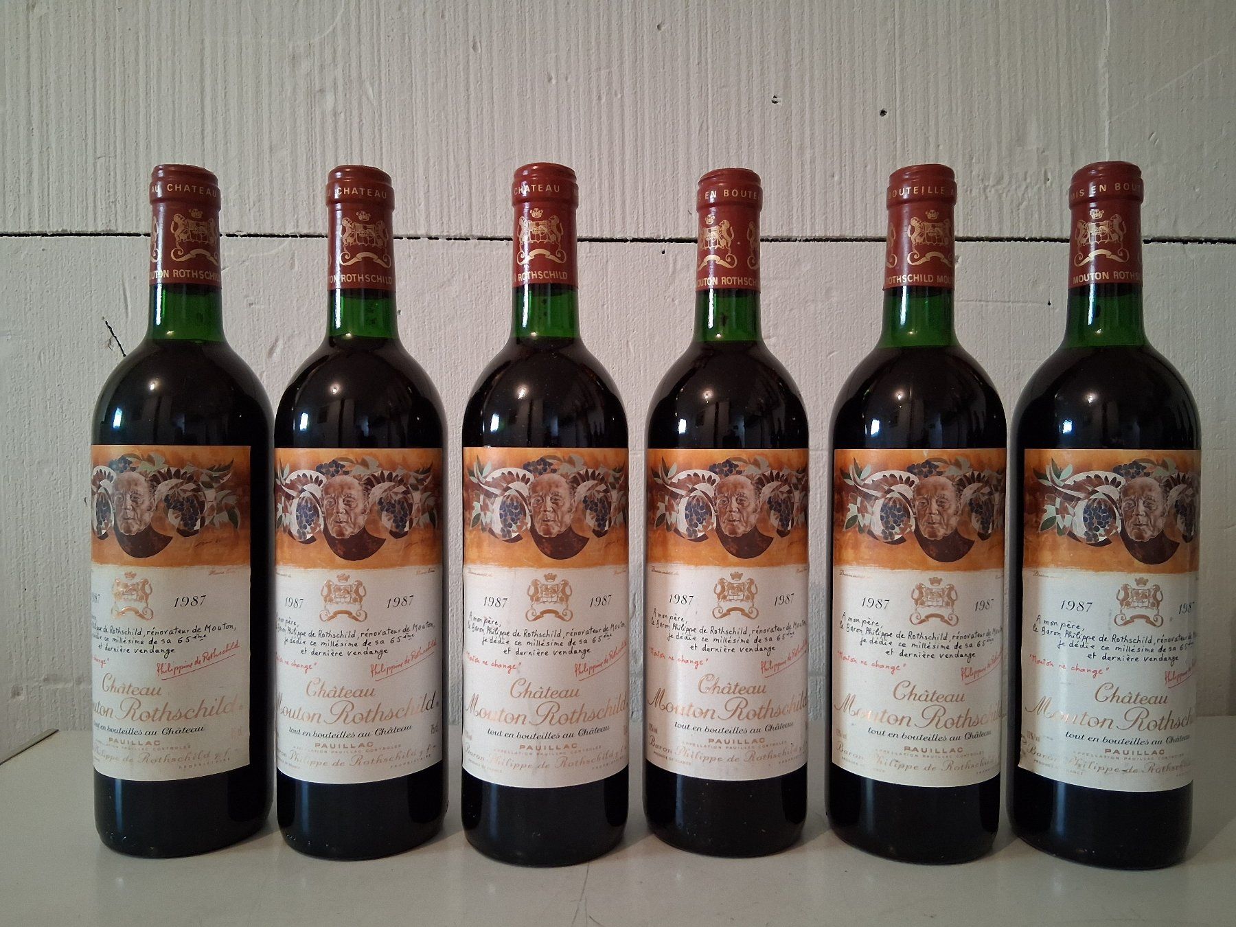 Mouton Rothschild Vino: 12 Flaschen Mouton Rothschild 1987!!!!! – Nuovo e nell'imballaggio originale da Krauchthal venduto da Tokaji67 2