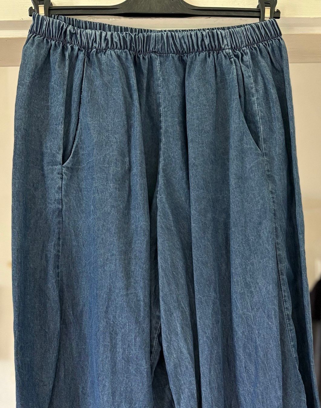 Pantaloni: PANTALONS EFFET DENIM!! M – Nuovo e nell'imballaggio originale da Locarno venduto da NicoNion 3