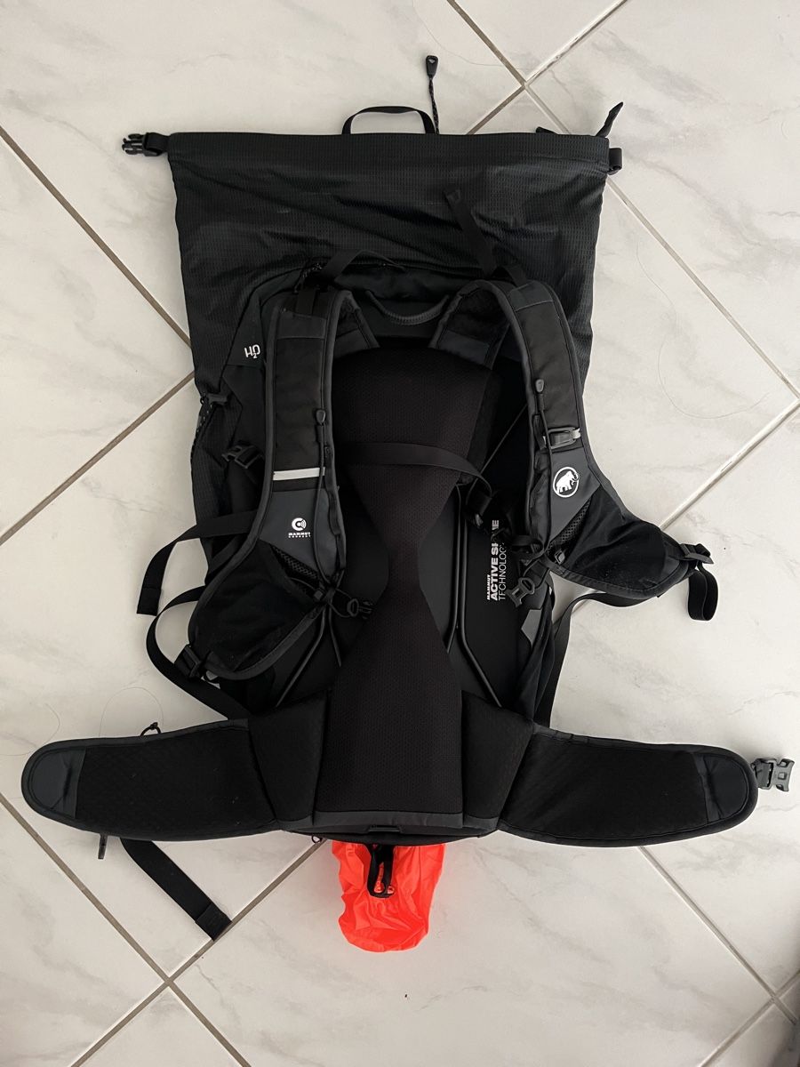 Mammut Zaini: Mammut Ducan Spine 28-35l backpack – Usato da Uster venduto da hsh9 1