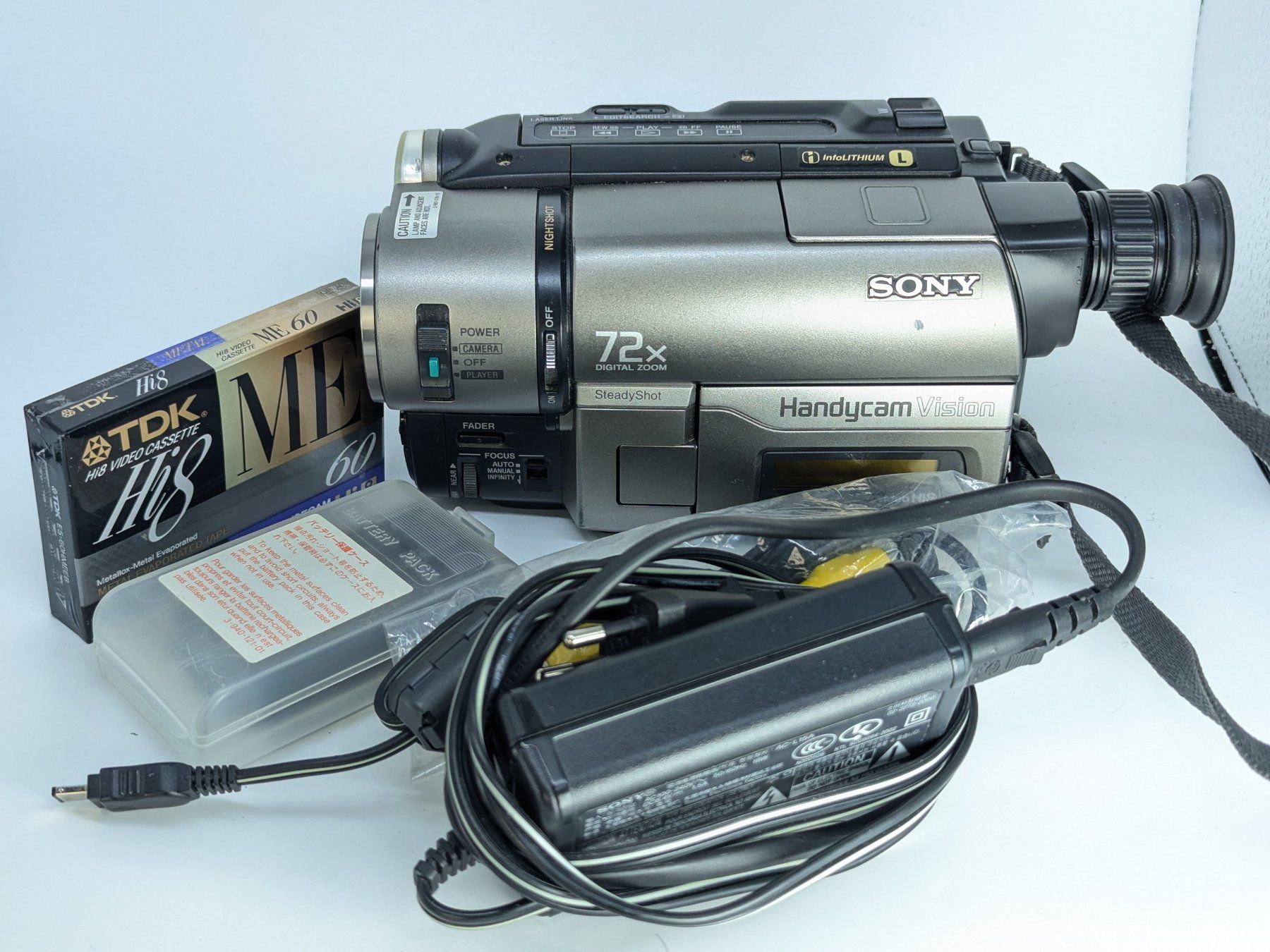Sony Videocamere: Sony CCD-TRV46E Video Camera Recorder – Usato da Bischofszell venduto da Blende2 8