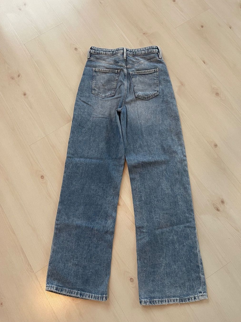 H&M Pantaloni: Jeans Grösse 152 – Usato da Oberhof venduto da Hibrzel 1