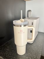 Stanley Tumbler 40oz / 1.18L beige new condition