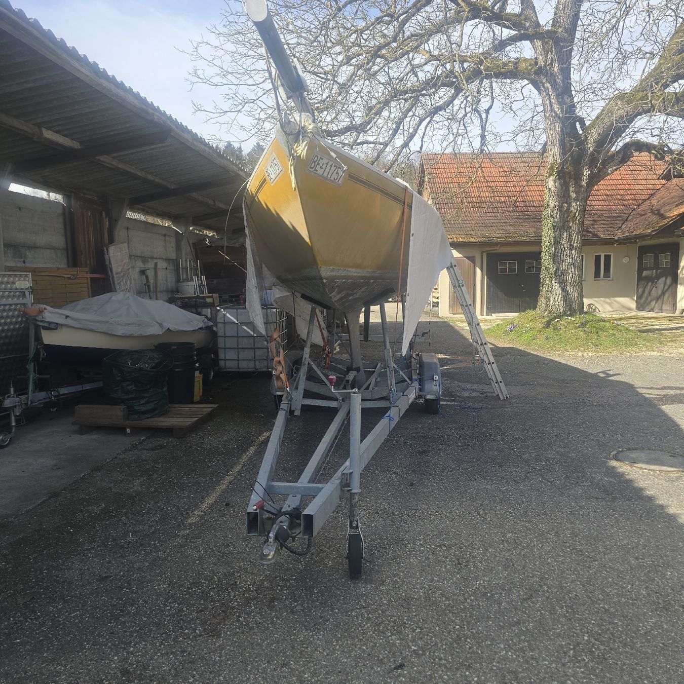 Stüssy Remorques: Segelboot Anhänger mit boot – D'occasion à Langenthal par Subaru.02 1