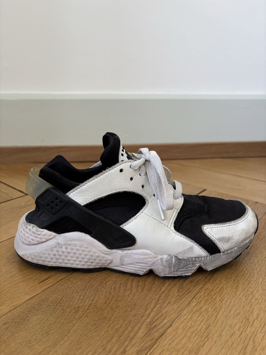 Nike Damenschuhe: Nike Air Huarache – Gebraucht aus Basel von yaellebolbol 1