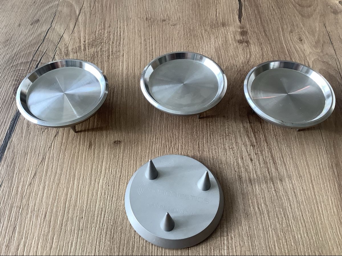 Verstärker: Isoacoustics Carpet Disk 2 – Gebraucht aus herzogenbuchsee von HIFIANER 2