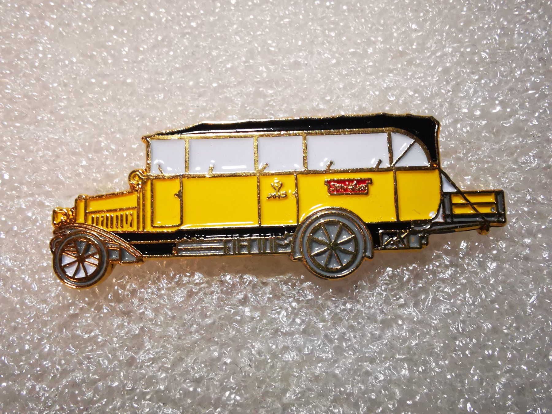 Placchette & Badge: Ansteckpin 72: PTT Oldtimer Post Lieferwagen – Usato da Oppligen venduto da Pin-Fall-Shop