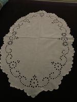 Deckchen  weiss oval ca. 70x24cm