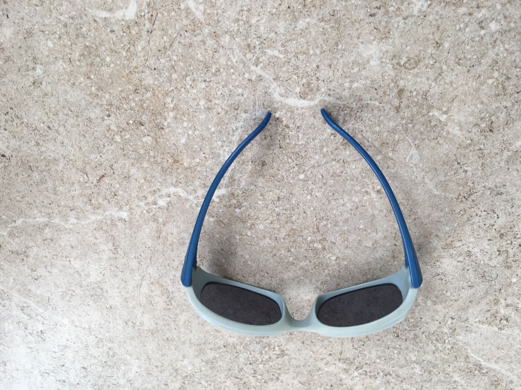 Occhiali & Lenti: Kindersonnenbrille mit UV Filter – Usato da Gächlingen venduto da Tara_devi 1