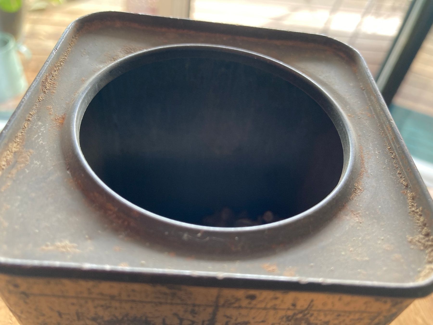 Tutte le decorazioni: Metall Büchsen mit Schweisser Bild – Usato da Stäfa venduto da koopjesnu 8
