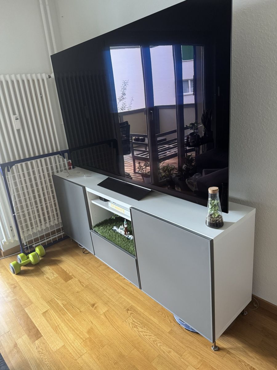 Ikea Mobili TV: Ikea besta Sideboard, Grau/Weiss – Usato da Horgen venduto da max_76w8 2