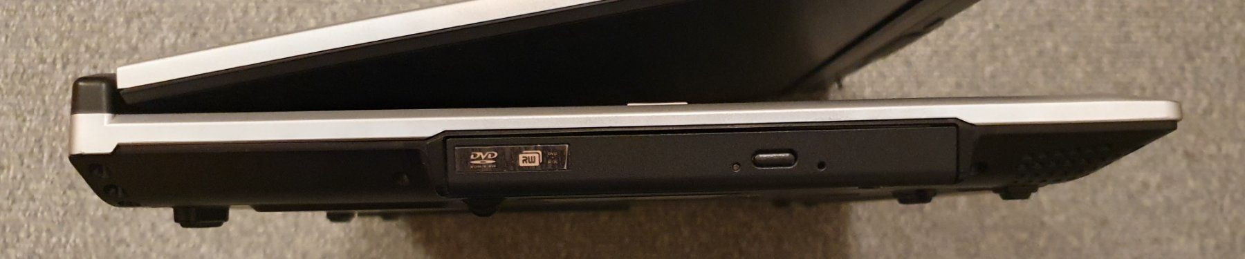 Asus Notebooks: ASUS Z9200, Antix-Linux, Mit Netzteil, Akku defekt – Gebraucht aus Winterthur von E-Frosch 5