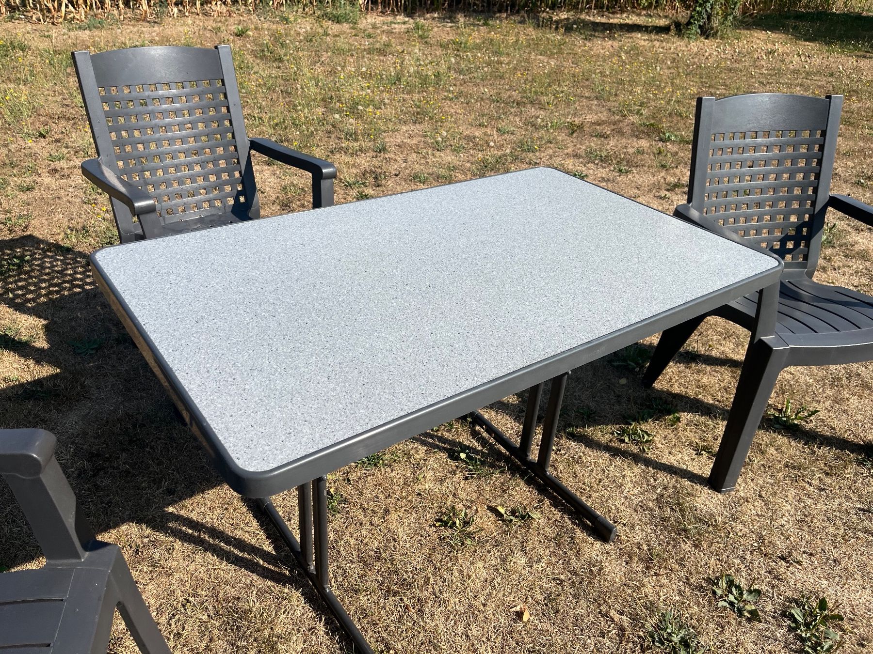 Tables: Gartentisch und 3 Stühle Klappbar – D'occasion à Allmendingen b. BE par juair 3