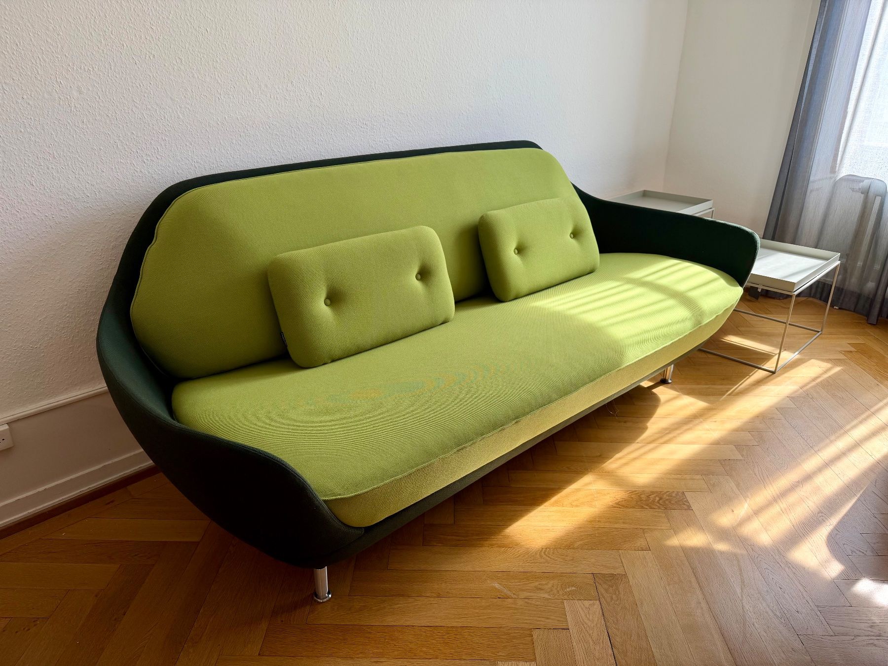 Fritz Hansen Sofas: Canapé Fritz Hansen Favn JH3 – Jaime Hayon – design iconique – Gebraucht aus Genève von SergioCastagna 1