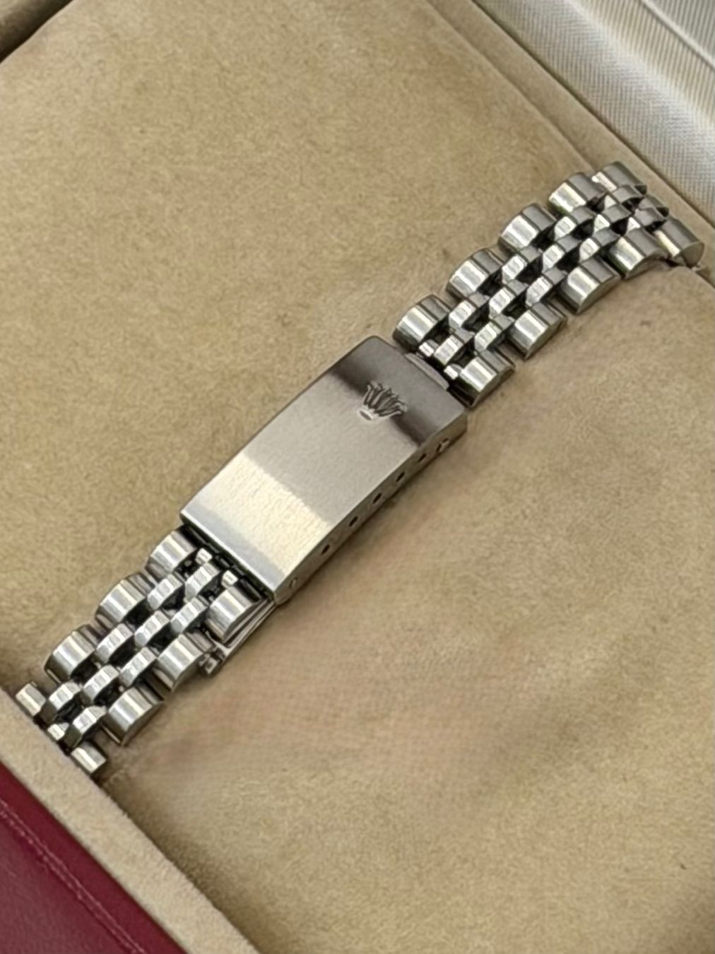 Rolex Orologi: Rolex Oyster Perpetual Date mit box – Nuovo (secondo la descrizione) da Winterthur venduto da senn-ismaili 3